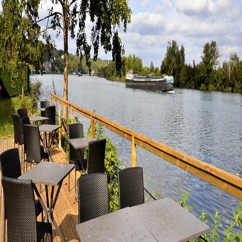 Restaurant avec vue